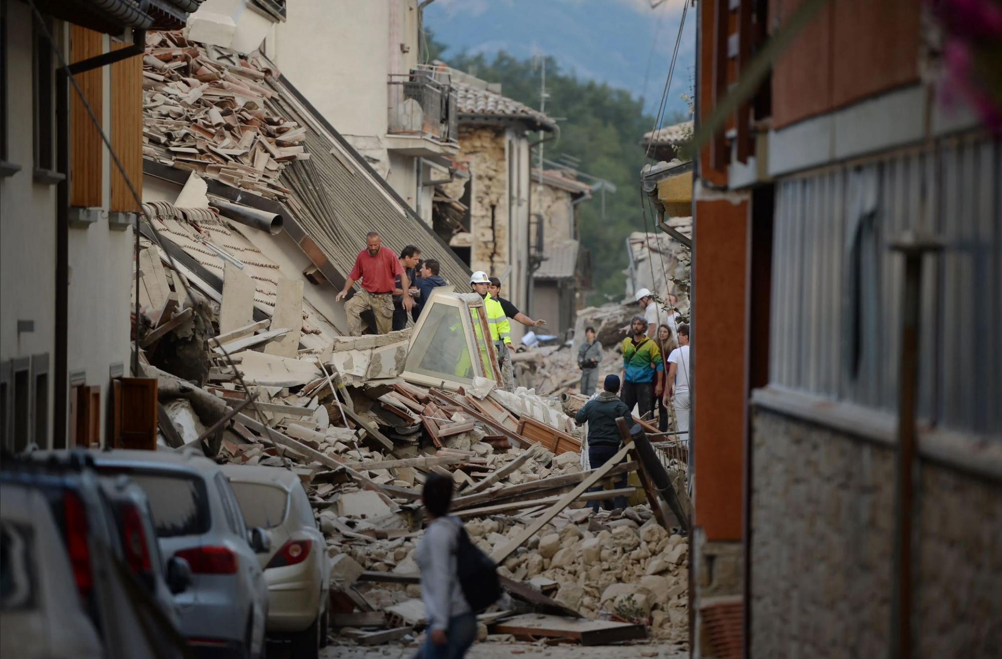 Оперативный мониторинг последствий землетрясения в Италии для МЧС России (25.08.16)